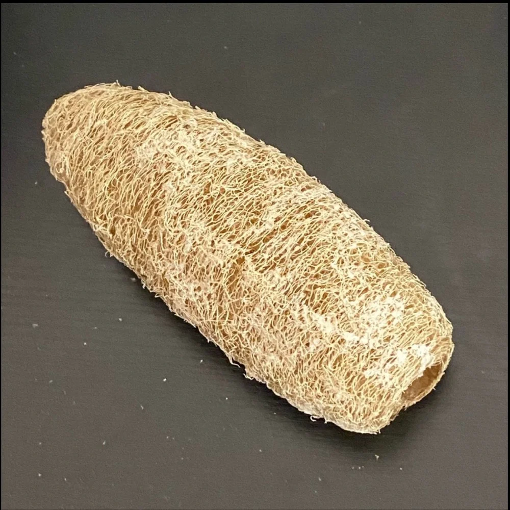 Bath sponge, pack of 2 Scrubbing loofah, NEW. 100% natural home grown loofah.